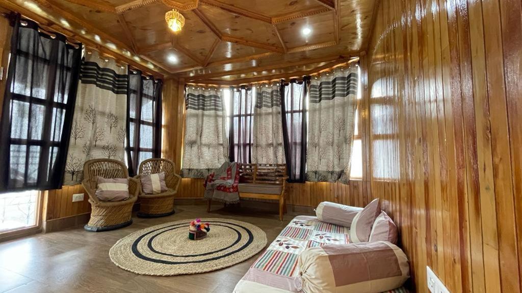 Hoshey Homestay